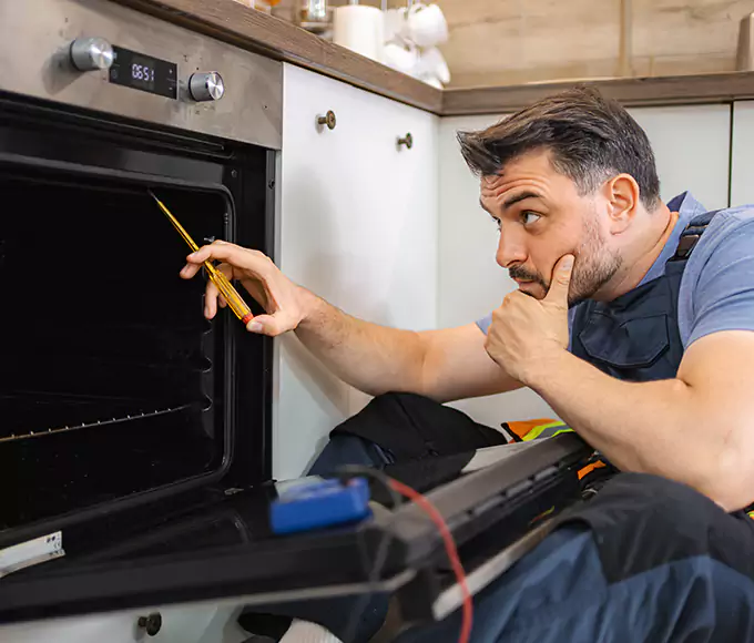 Why Fitchburg Households Choose Fitchburg Appliance Pro for Every Gas Oven Fix?